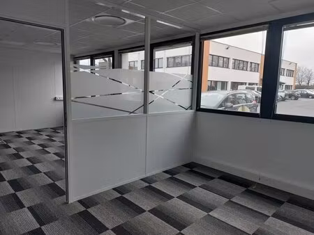 location bureaux 169 m²