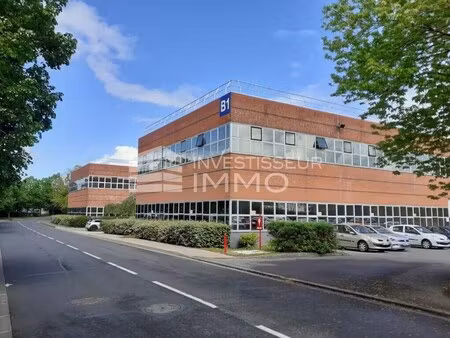 location bureaux 734 m²