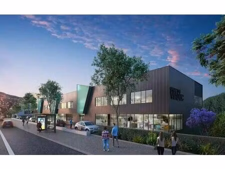 location bureaux 93 m² à 3 267 m²