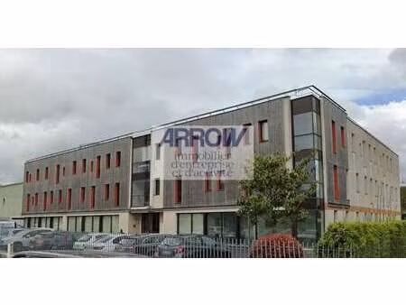location bureaux 74 m²