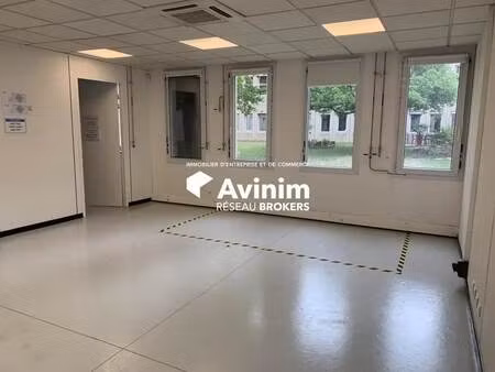 location bureaux 276 m² à 360 m²