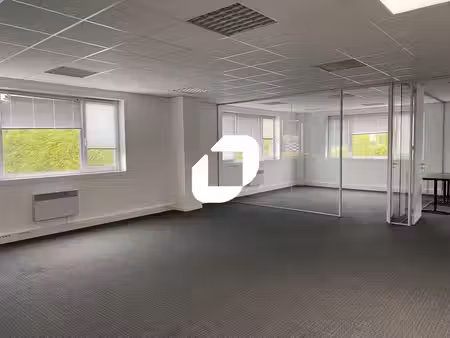 location bureaux 96m² à 3202m²