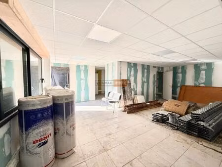location bureaux 70 m²