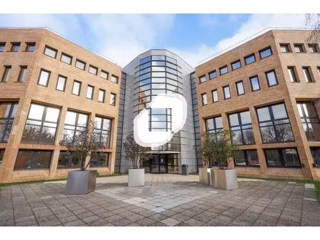 location bureaux 437 m² à 874 m²
