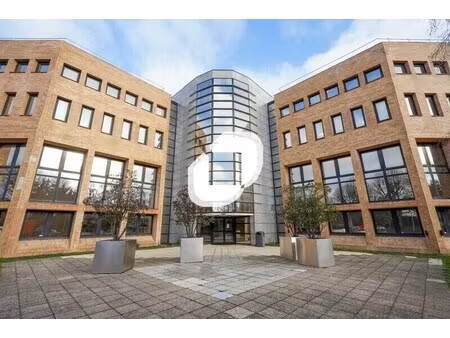 location bureaux 461 m² à 963 m²