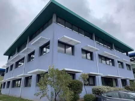 location bureaux 112 m² à 816 m²