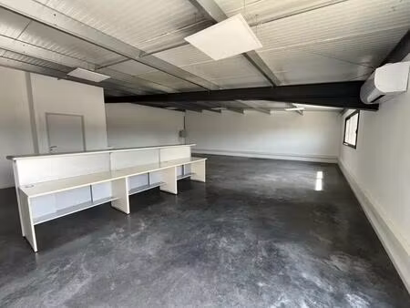 location bureaux 73 m² à 395 m²