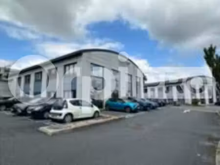 location bureaux limas 69400 79m²