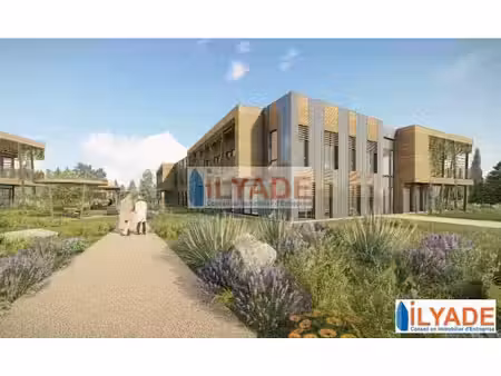 location bureaux pertuis 84120 170m² à 2230m²