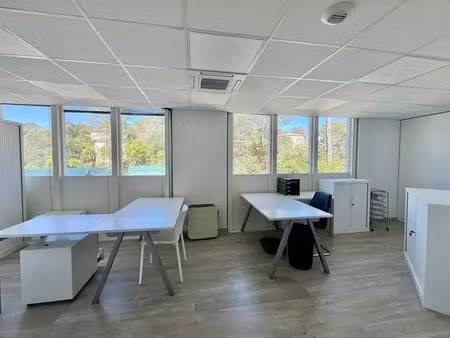 location bureaux 106 m²