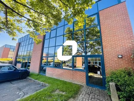 location bureaux 104 m² à 458 m²