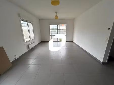 location bureaux 54 m²