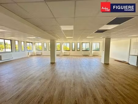 location bureaux 125 m² à 140 m²
