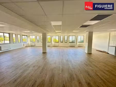 location bureaux 125m² à 140m²