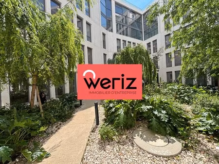 location bureaux 967 m²