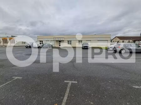 location local d'activités 750 m²
