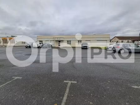 location local d'activités 750 m²
