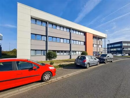 location bureaux 33 m² à 332 m²