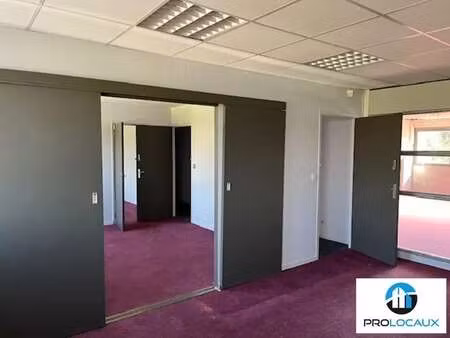 location bureaux 99 m² à 323 m²