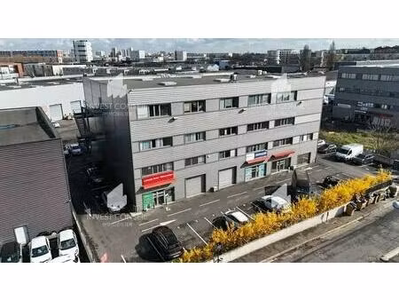 location bureaux 18 m² à 5 912 m²