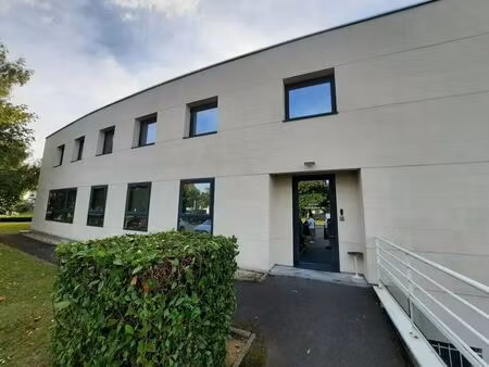 location bureaux 147 m² à 423 m²