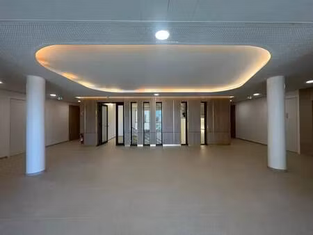 location bureaux 231 m² à 4 192 m²