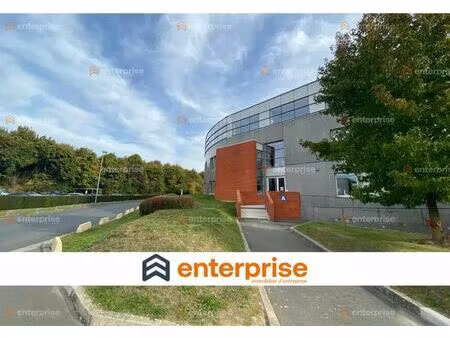 location bureaux 310 m² à 860 m²