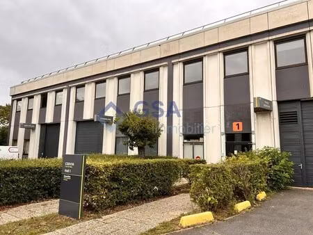 location bureaux 213 m²