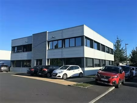 location bureaux 76 m² à 140 m²