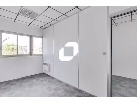 location bureaux 67 m² à 232 m²