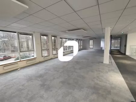 location bureaux 263 m²