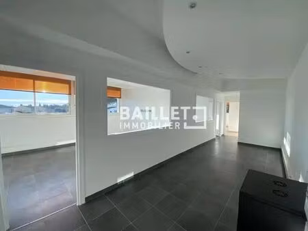location bureaux 105 m² à 146 m²