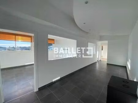 location bureaux 146 m²