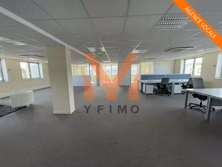 location bureaux 183 m² à 240 m²