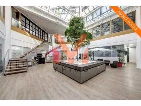 location bureaux 3 900 m²