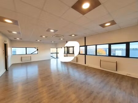 location bureaux 56 m²