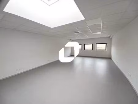 location bureaux 53 m² à 133 m²