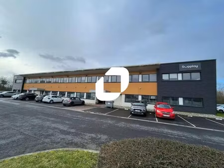 location bureaux 157 m²