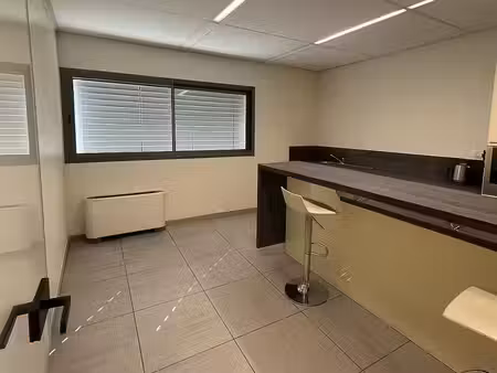 location bureaux 275 m²