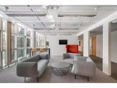 location bureaux 10 m² à 575 m²