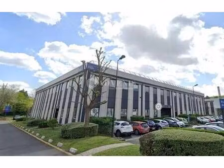 location bureaux 99 m² à 1 586 m²