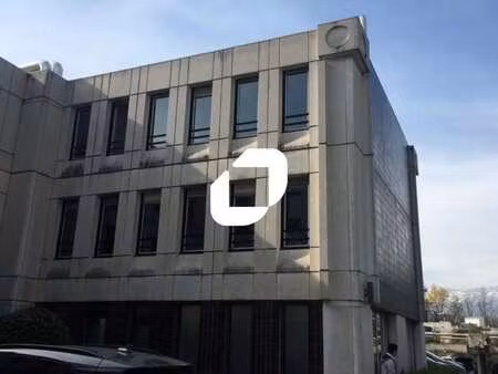 location bureaux 70 m²