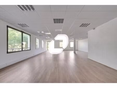 location bureaux 128 m² à 436 m²
