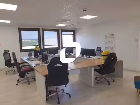 location bureaux orgeval 78630 55m²
