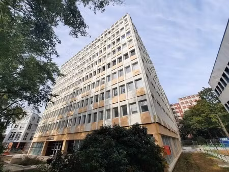 location bureaux 185 m² à 744 m²