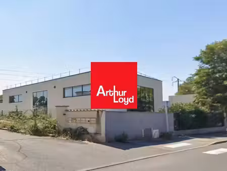 location bureaux six-fours-les-plages 83140 130m²