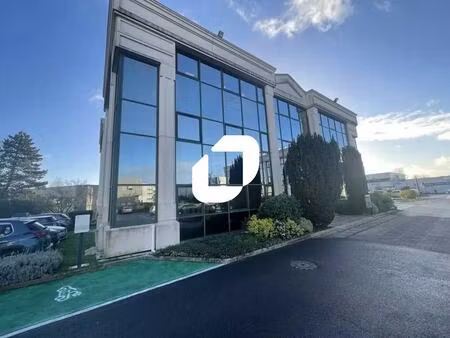 location bureaux 148 m² à 432 m²