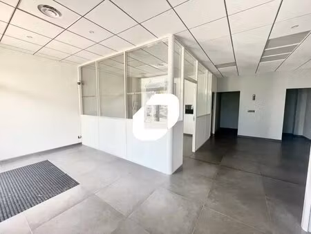 location bureaux 90 m²