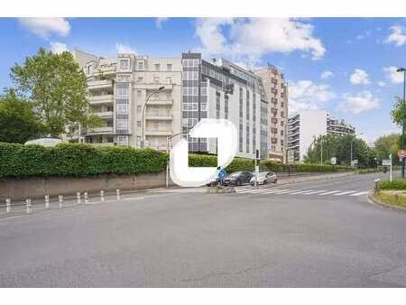 location bureaux 183 m² à 726 m²
