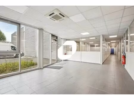 location bureaux 250 m²